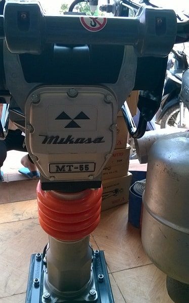Máy đầm cóc Mikasa MT55 bãi Nhật