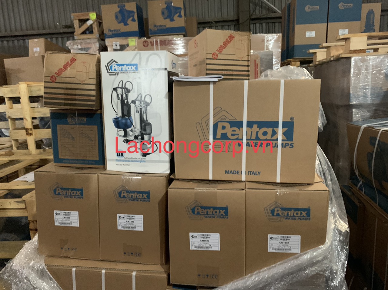 Lô hàng máy bơm Pentax nhập khẩu chính hãng về Việt Nam 7/2023